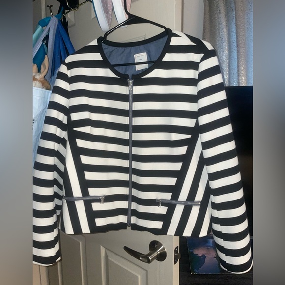 Gap Woman’s Jacket - Picture 8 of 9